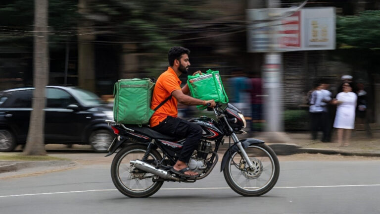 10-Minute Grocery Delivery Wars: How Zepto and Blinkit Conquered Tier 2 Cities